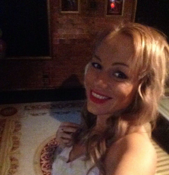 Дана привлекальеная девушка из Зугреса цена от 3500 руб