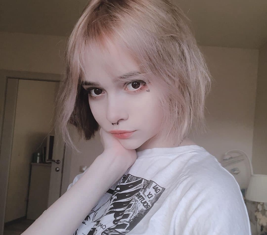 Лиза привлекальеная девушка из Зугреса цена от 3000 руб