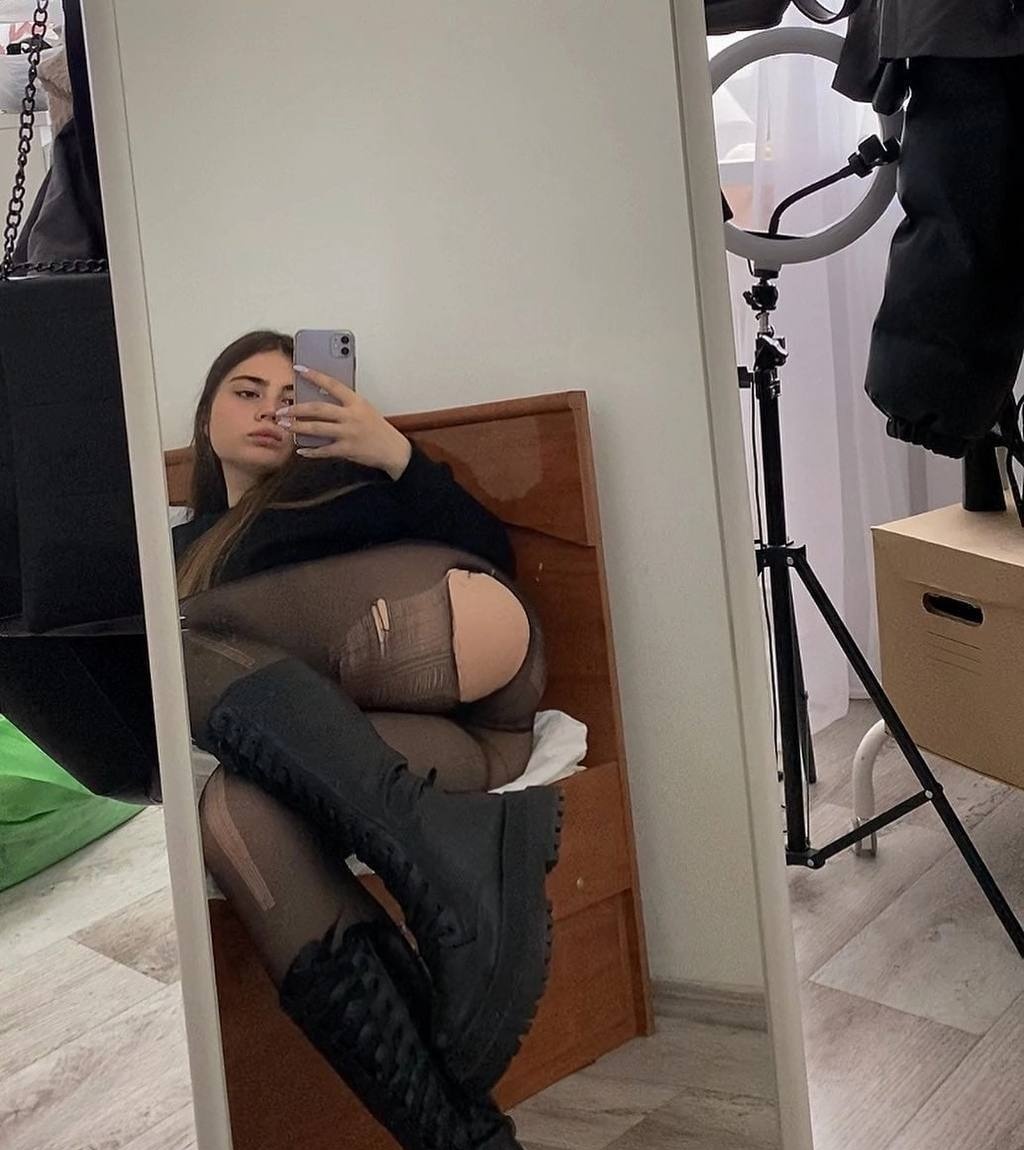 Жанна привлекальеная девушка из Зугреса цена от 5000 руб