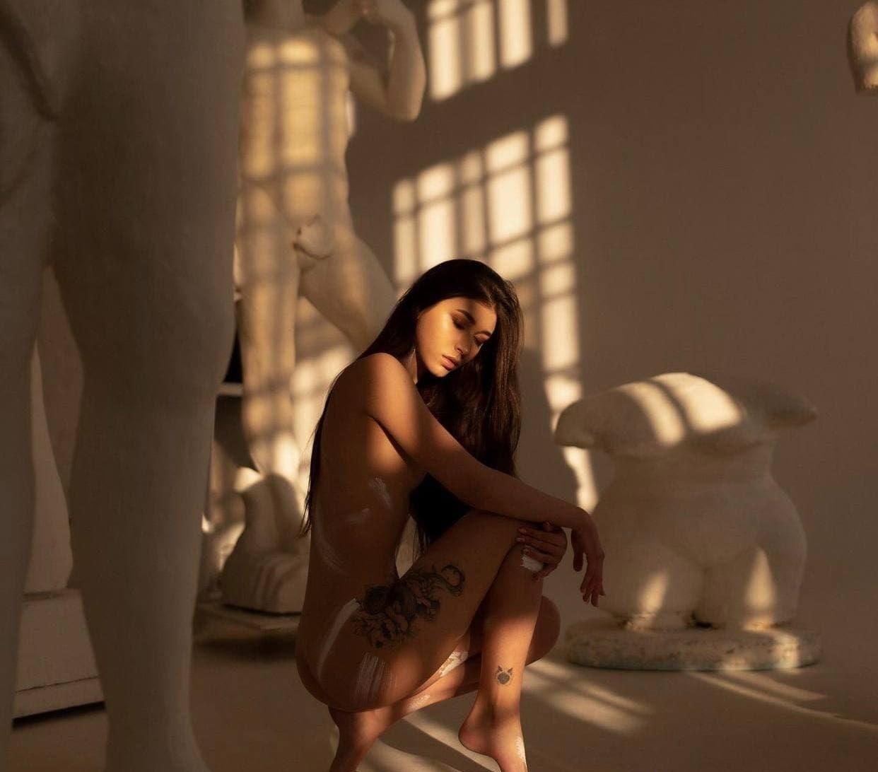 Маргарита привлекальеная девушка из Зугреса цена от 4000 руб