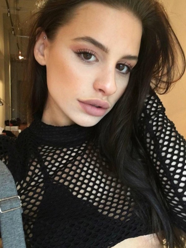 Надежда привлекательная девушка из Зугреса цена от 3000 руб