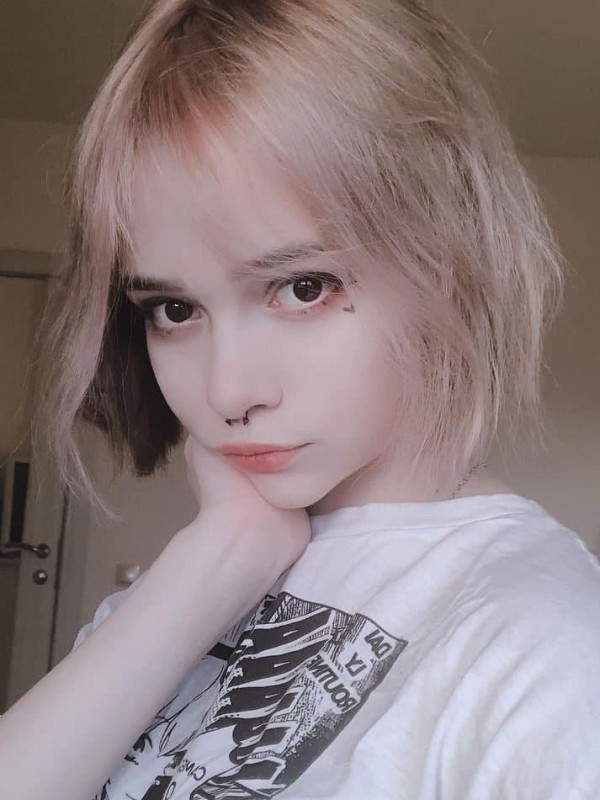 Лиза привлекательная девушка из Зугреса цена от 3000 руб