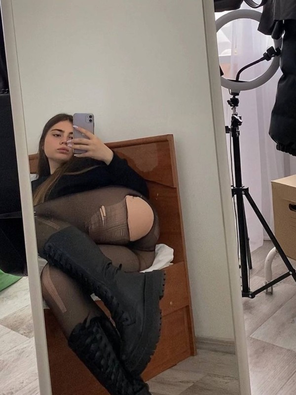 Жанна привлекательная девушка из Зугреса цена от 5000 руб