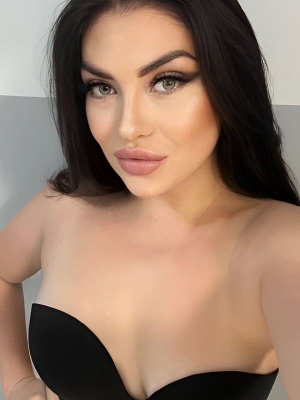 Раиса привлекательная девушка из Зугреса цена от 7000 руб